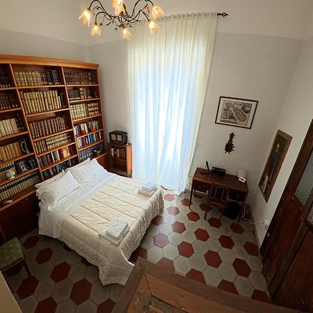Palazzo Framarino Dei Malatesta - Noble Floor - XIV Century Джовінаццо Екстер'єр фото