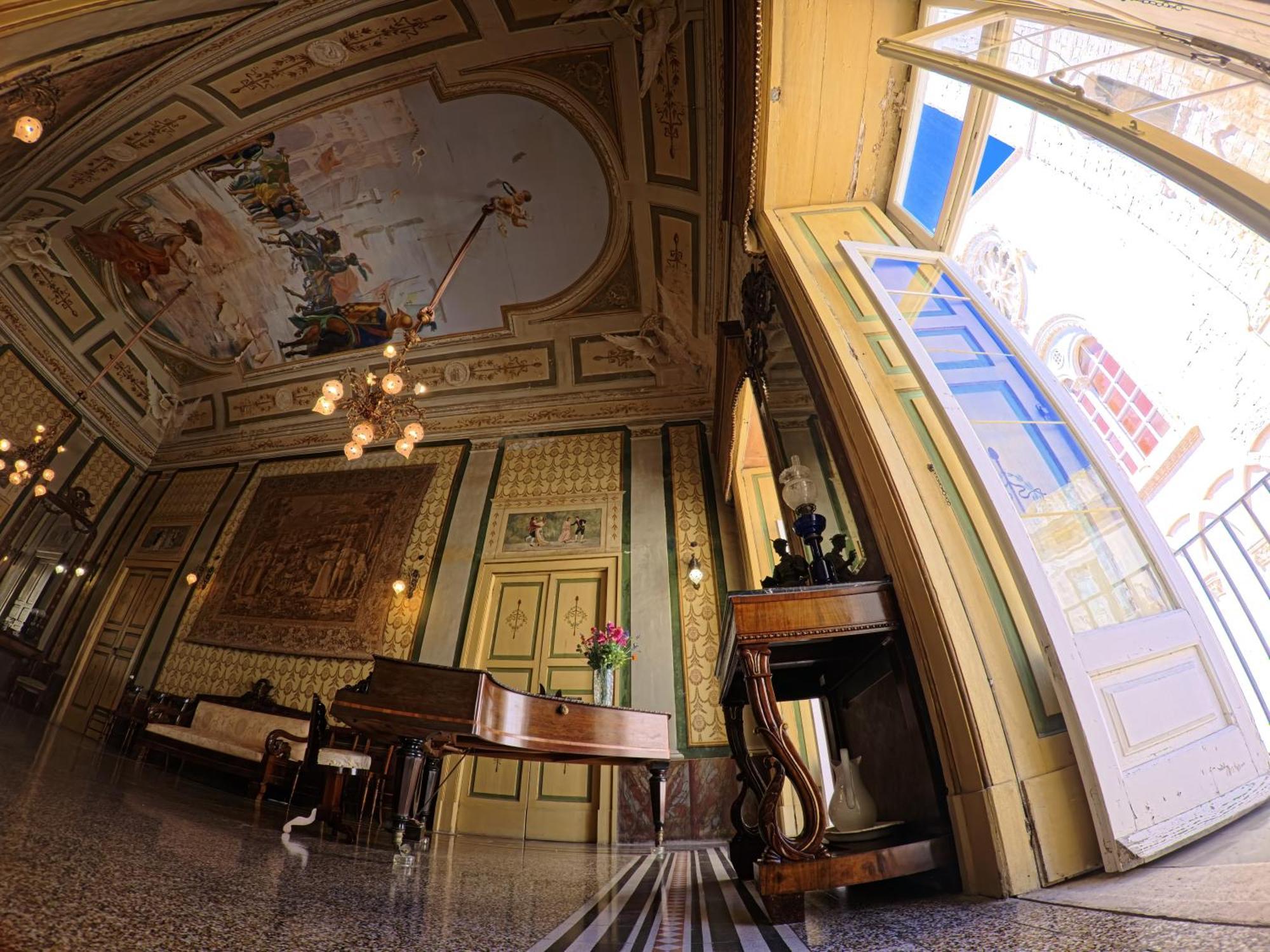 Palazzo Framarino Dei Malatesta - Noble Floor - XIV Century Джовінаццо Екстер'єр фото