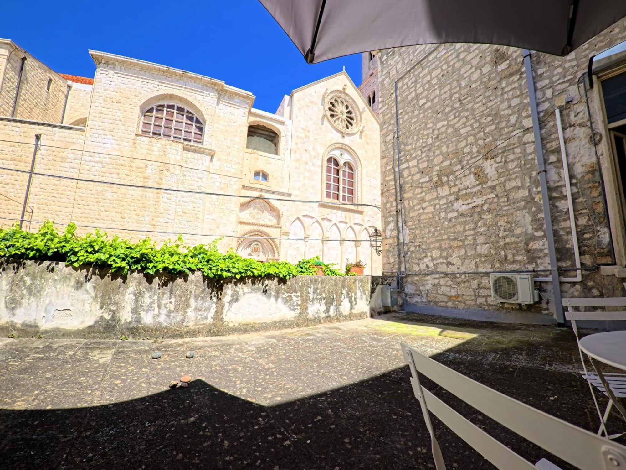 Palazzo Framarino Dei Malatesta - Noble Floor - XIV Century Джовінаццо Екстер'єр фото