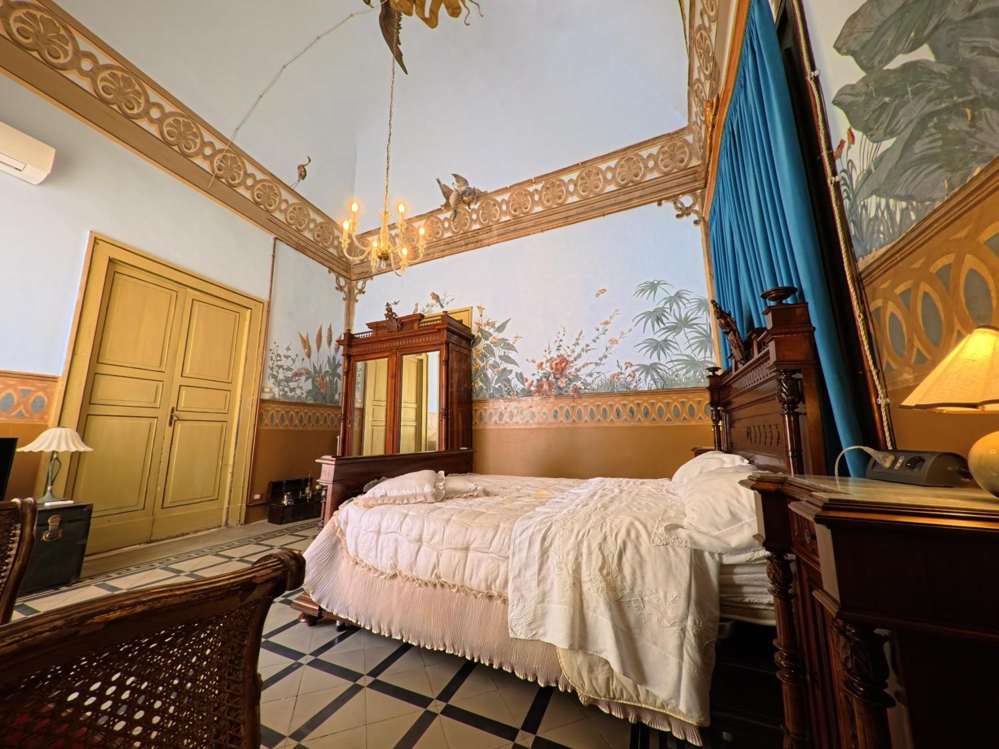 Palazzo Framarino Dei Malatesta - Noble Floor - XIV Century Джовінаццо Екстер'єр фото
